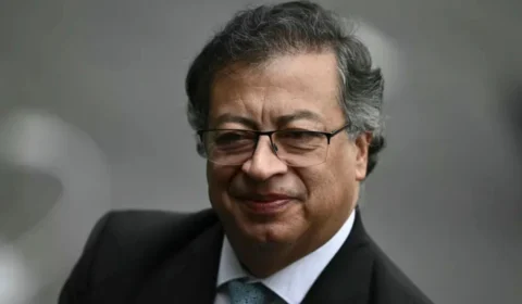 Presidente da Colômbia defende legalização das drogas durante visita de Lula em Manaus