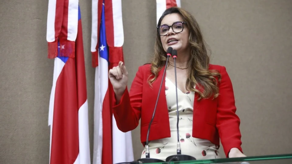 Alessandra Campelo diz que árbitro que agrediu ex-namorada se mostrou ‘um ser humano deplorável’