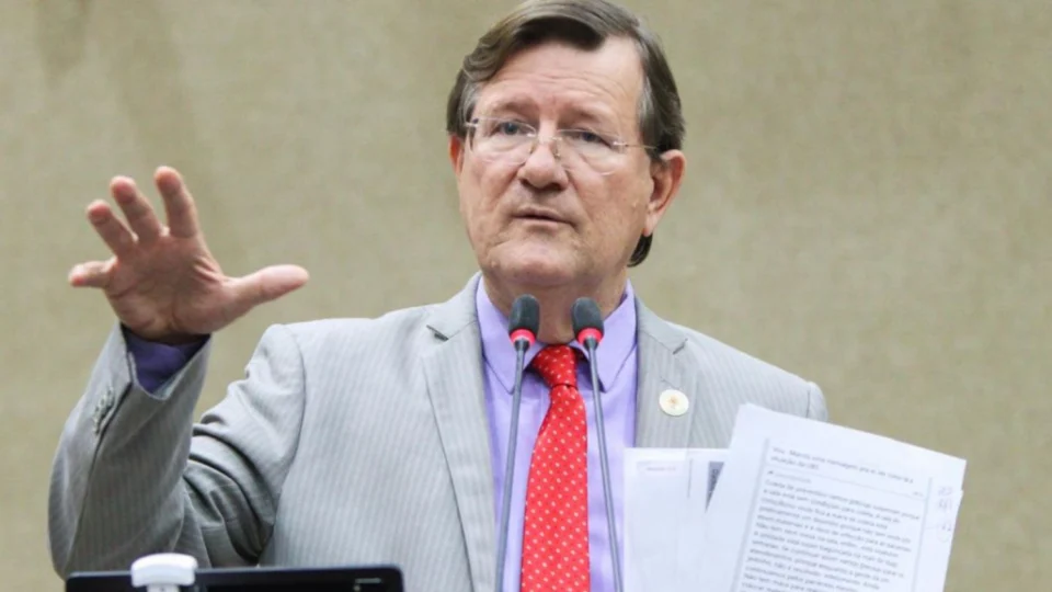 Vereador Zé Ricardo (PT) denuncia falta de transparência em empréstimos bilionários da Prefeitura