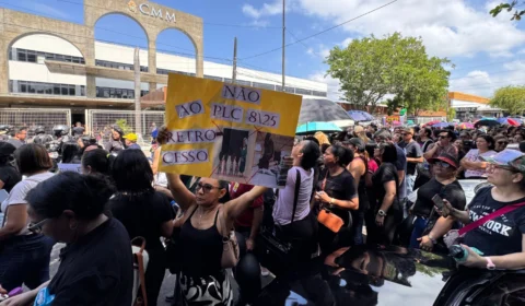 Professores pressionam e dividem vereadores na Câmara sobre a reforma da Previdência