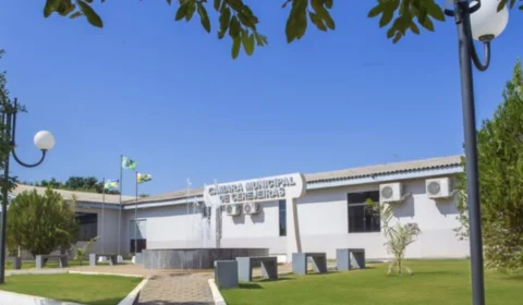 Vereadores de Cerejeiras (RO) gastam mais de R$ 234 mil em diárias e passagens em oito meses