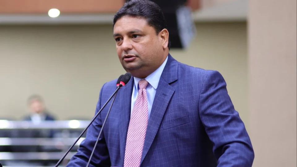 Caio André vai assumir vaga na CMM, mas deve se licenciar no mesmo dia para seguir na SEC