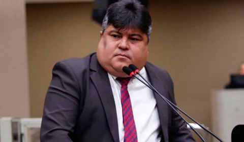 “Estou posicionado como pré-candidato à Aleam”, admite David Reis durante sessão na CMM