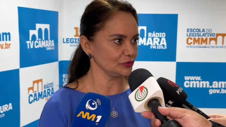 Professora Jacqueline diz estar pronta para assumir vaga na Aleam após saída de Joana Darc