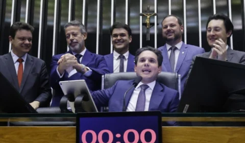 Câmara aprova por unanimidade isenção de IR até R$ 5 mil e taxação para os mais ricos