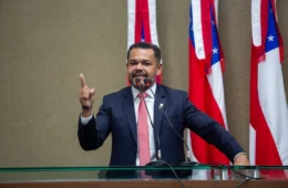 Rozenha critica lentidão nas obras da BR-319 e chama entregas de “migalhas”