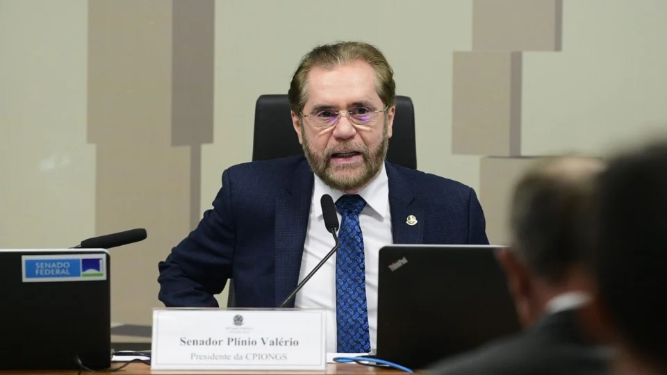 Plínio Valério critica decisão do STJ que mantém uso de explosivos em operações no rio Madeira