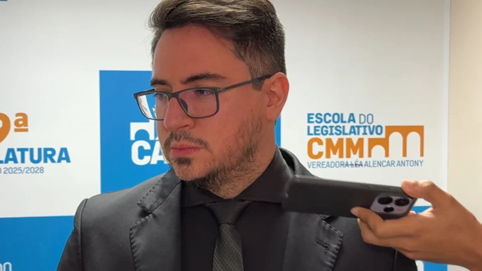 Rodrigo Guedes acusa secretário de ameaçar professores e cobra respeito aos servidores em Manaus