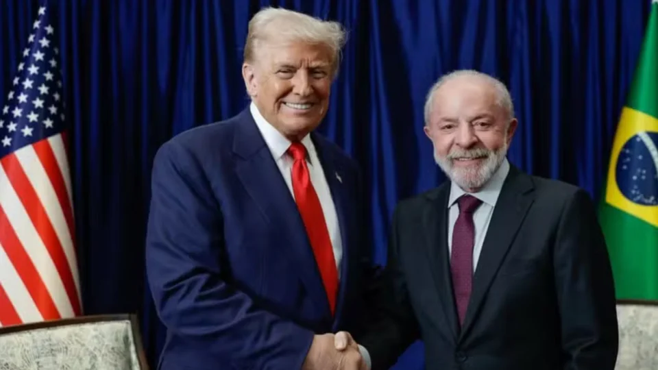 Trump diz que negociações com Lula sobre tarifas “podem avançar rapidamente” durante encontro