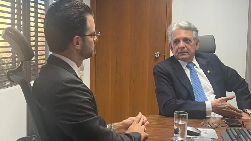 Ação de Pauderney junto à Antaq derruba taxa abusiva que penalizava empresas e população no AM