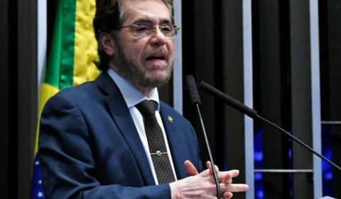 Plínio Valério defende mandato fixo para ministros do STF: “Poder extremo transforma em semideus”