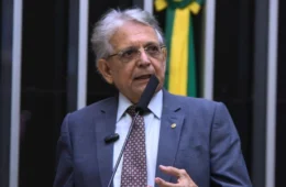 Pauderney denuncia na tribuna da Câmara empresa que cobra taxas ilegais no AM