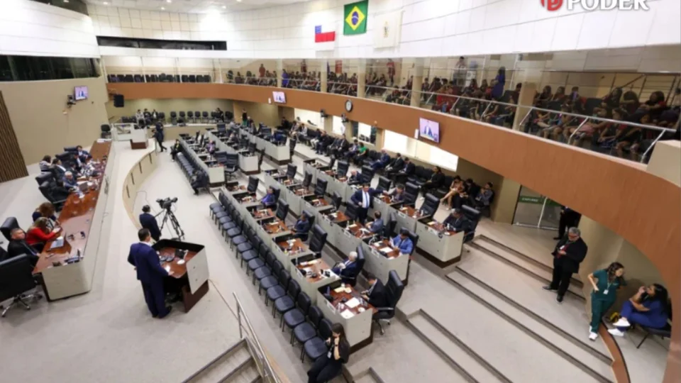 CMM aprova em 1ª votação proposta que autoriza sessões híbridas e virtuais