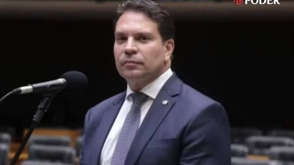 STF avança em pedido de extradição de Alexandre Ramagem, que permanece nos EUA