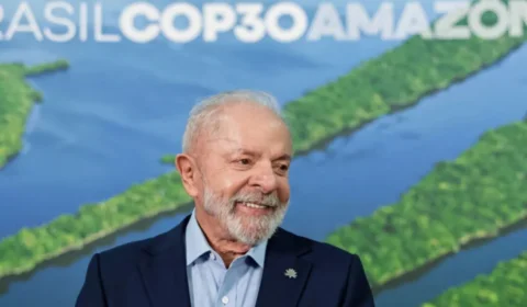 Lula comete gafe e diz que COP30 acontece no Amazonas durante discurso em Belém