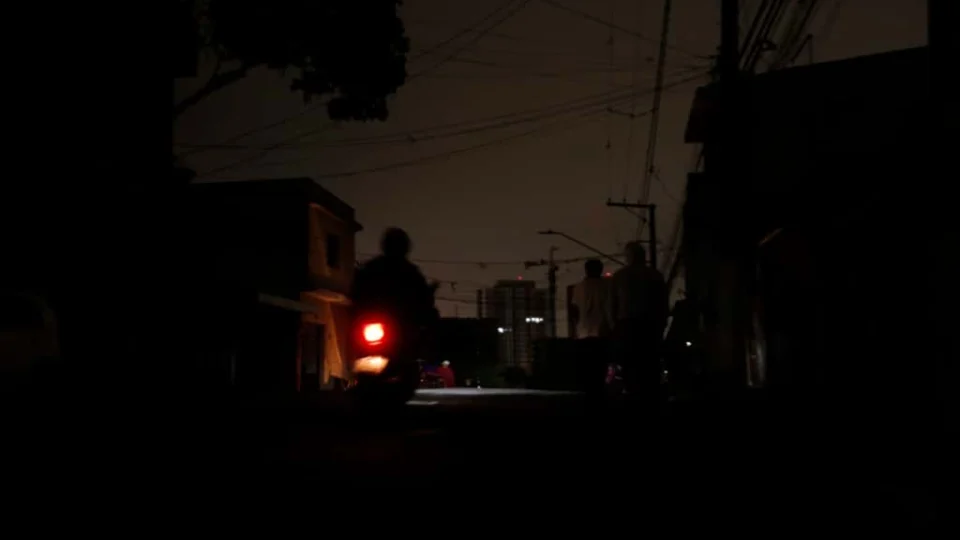 Falhas no fornecimento de energia em Apuí entram na mira do Ministério Público do Amazonas