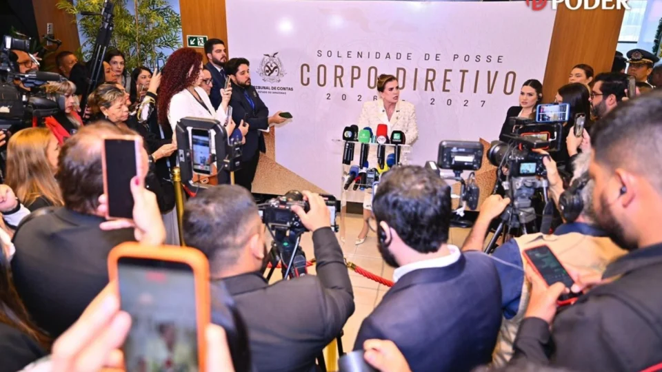 Yara Lins assume novo biênio no TCE-AM com promessa de mais rigidez fiscalizatória