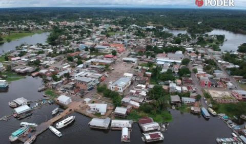 Ex-presidente da Câmara de Manaquiri é acusado de manter funcionária fantasma e favorecer parente por dois anos