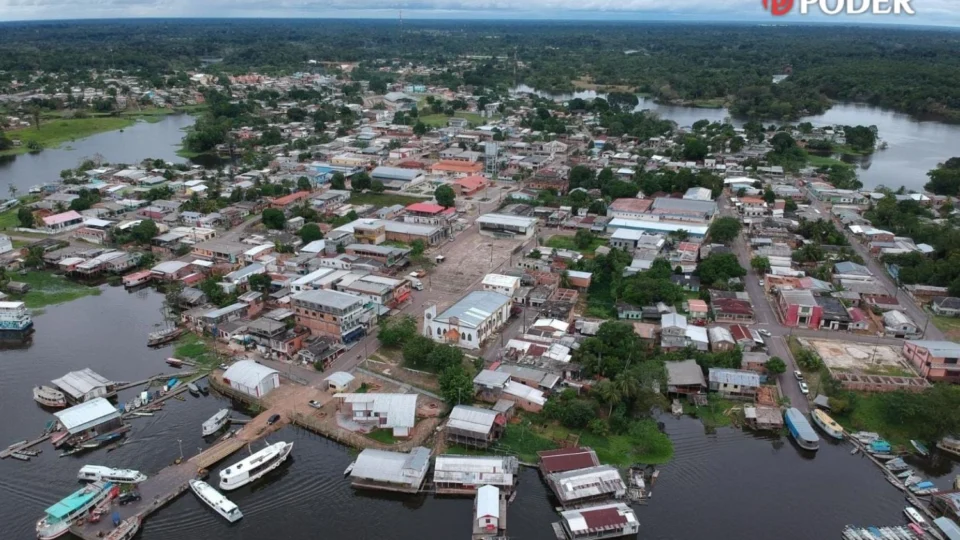 Ex-presidente da Câmara de Manaquiri é acusado de manter funcionária fantasma e favorecer parente por dois anos