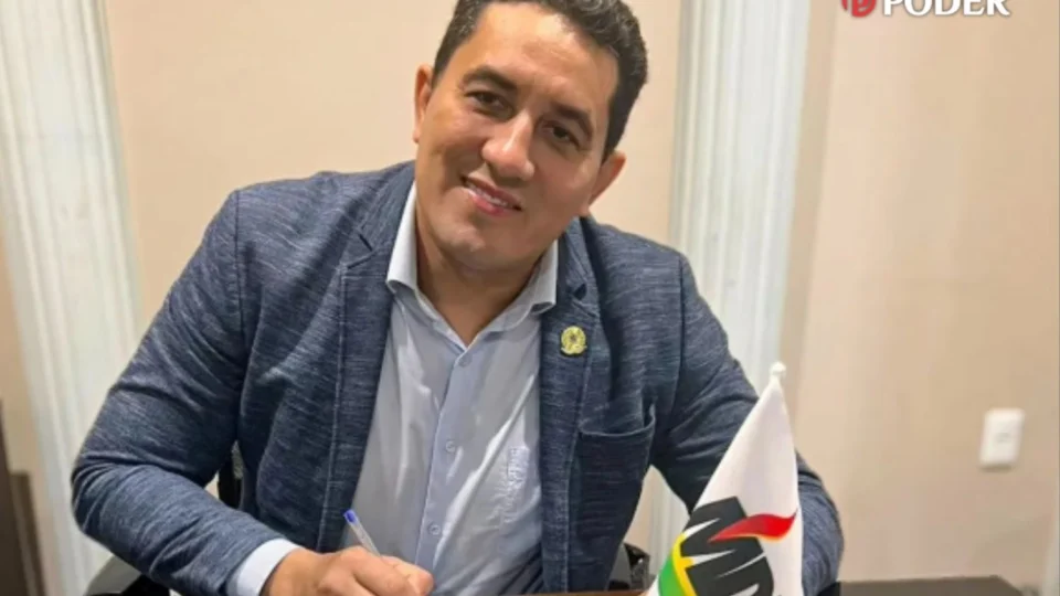 Ex-prefeito de Borba, Simão Peixoto, é internado após acidente durante passeio de lancha