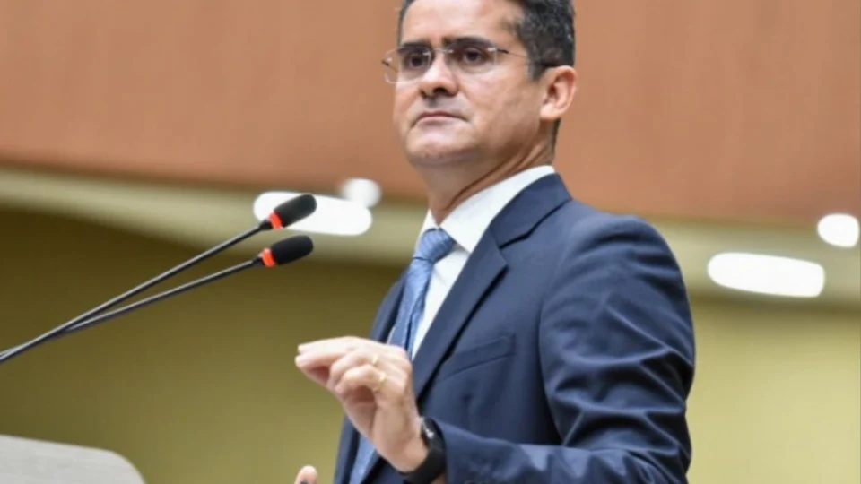 Pesquisa indica que desaprovação à gestão David Almeida atinge 68% em Manaus