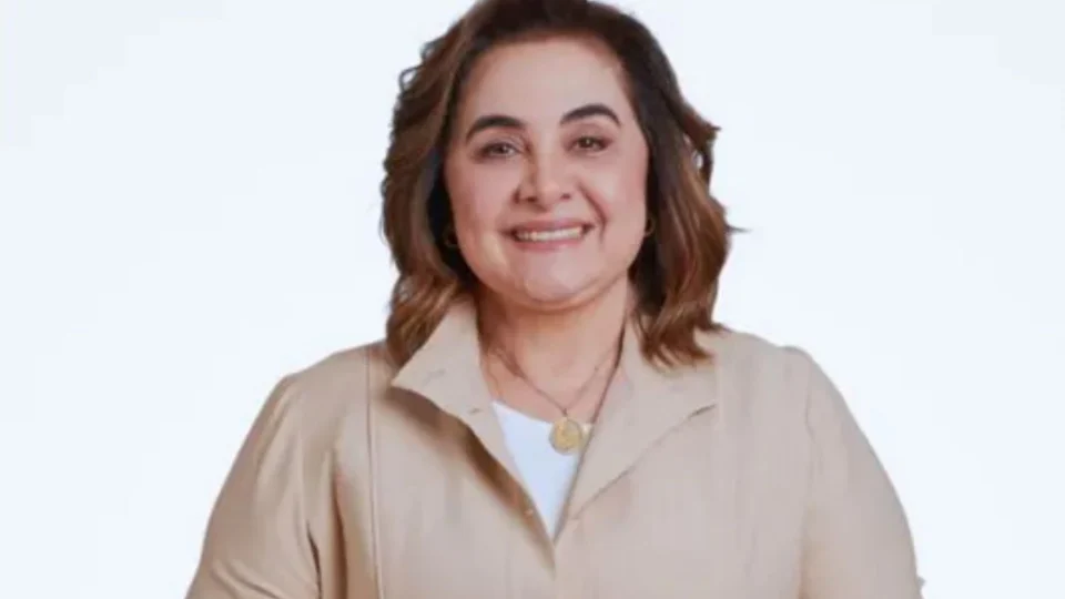 Pesquisa aponta avanço de Maria do Carmo em Manaus e crescimento no interior do Amazonas