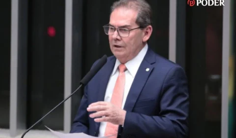 Câmara aprova projeto que pode reduzir penas de Bolsonaro e condenados pelos atos de 8 de janeiro