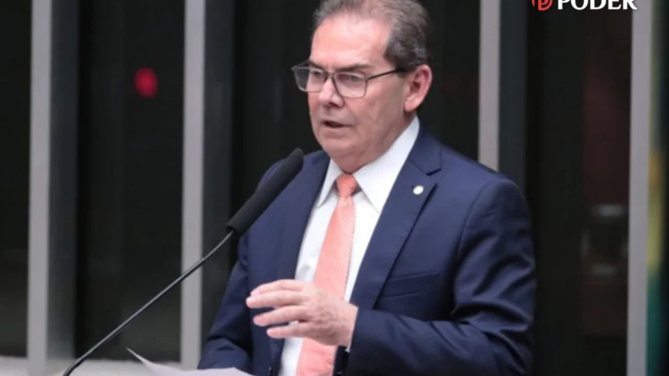 Câmara aprova projeto que pode reduzir penas de Bolsonaro e condenados pelos atos de 8 de janeiro