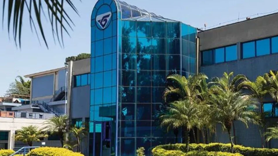 Farmacêutica ganha pregão de medicamento a R$ 12 mas em seguida vai na Justiça para dobrar o valor cobrado do Ministério da Saúde