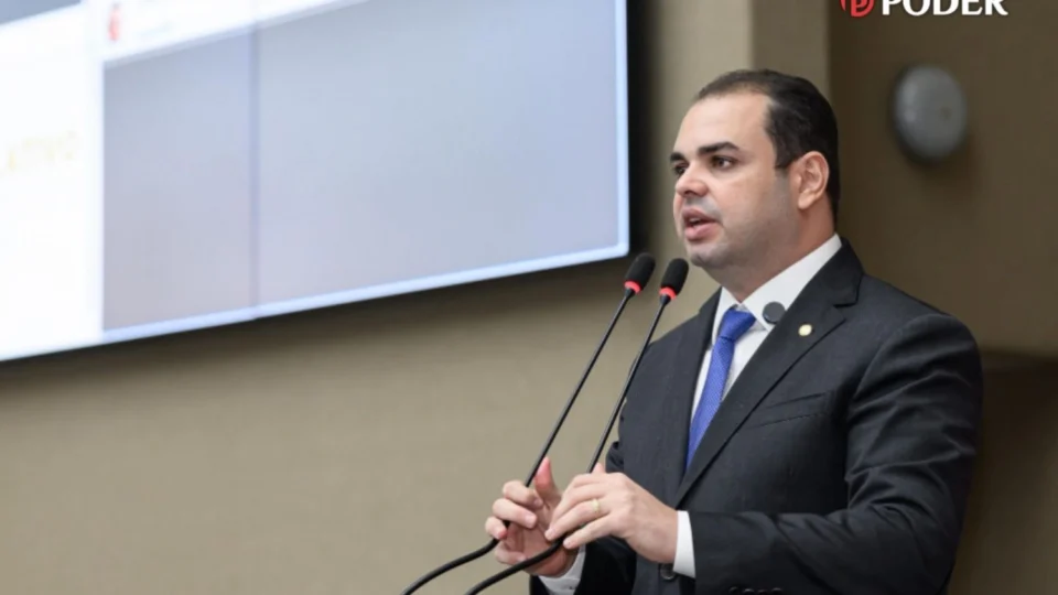 Roberto Cidade destaca avanços da Aleam em 2025 durante encerramento dos trabalhos legislativos