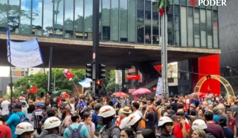 Militantes de esquerda realizam protestos em todo o país contra o PL da Dosimetria
