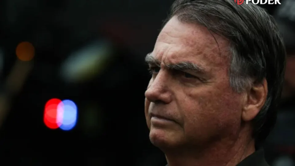 Defesa solicita a Moraes liberação para cirurgia urgente de Bolsonaro