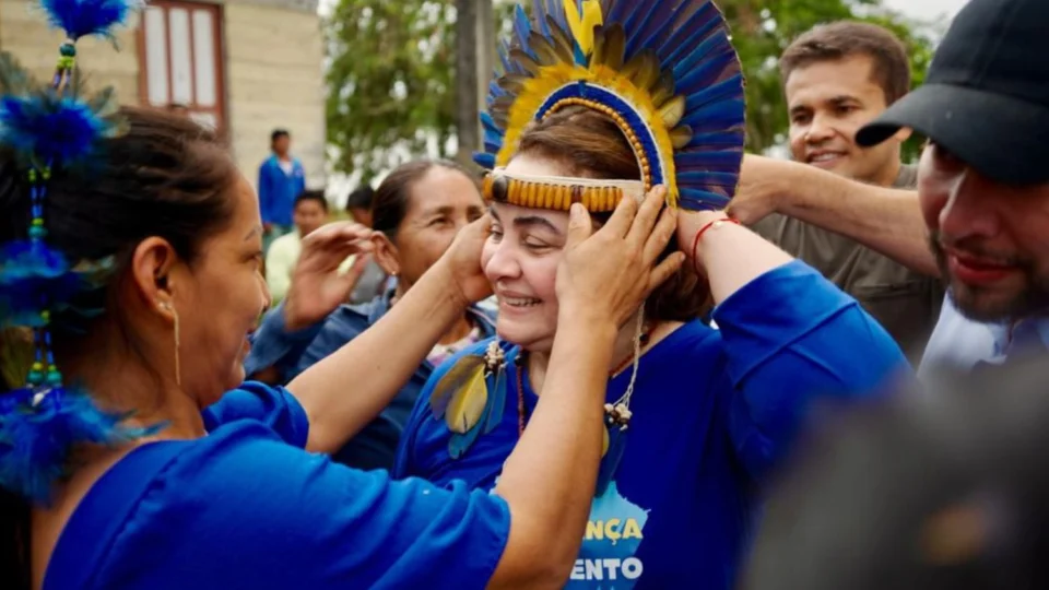 Professora Maria do Carmo dá início ao projeto ‘Mudança em Movimento’ em viagem pelo Alto Solimões