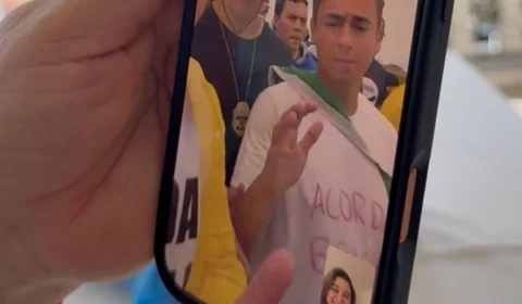 Professora Maria do Carmo apoia Nikolas Ferreira em videochamada durante a Caminhada pela Liberdade
