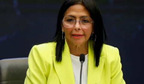 Delcy Rodríguez afirma que Venezuela quer atuar “junto” com os EUA