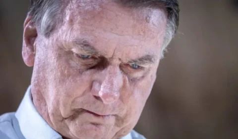 Michelle diz que Bolsonaro caiu e bateu a cabeça em cela da Polícia Federal