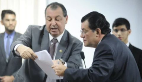 Omar Aziz e Eduardo Braga viram alvo de críticas por não assinarem CPMI do Banco Master