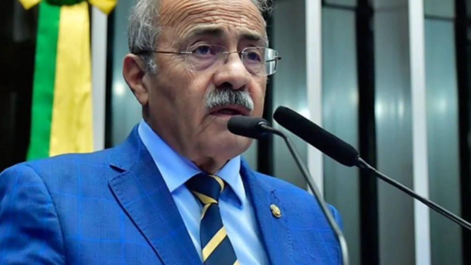 PGR pede arquivamento de inquérito contra senador flagrado com dinheiro na cueca em Roraima