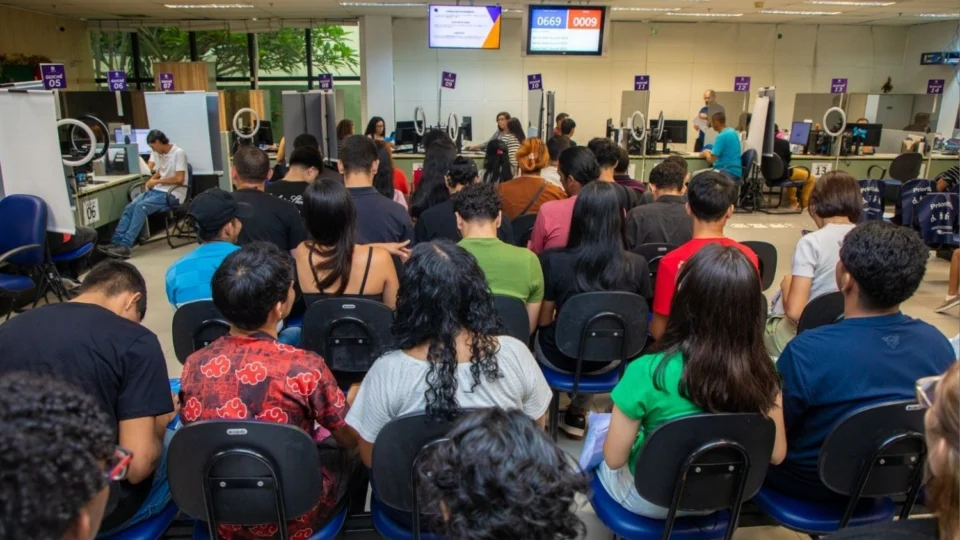 Com eleições em 2026, TRE-AM retoma atendimento presencial e convoca eleitores a regularizar situação