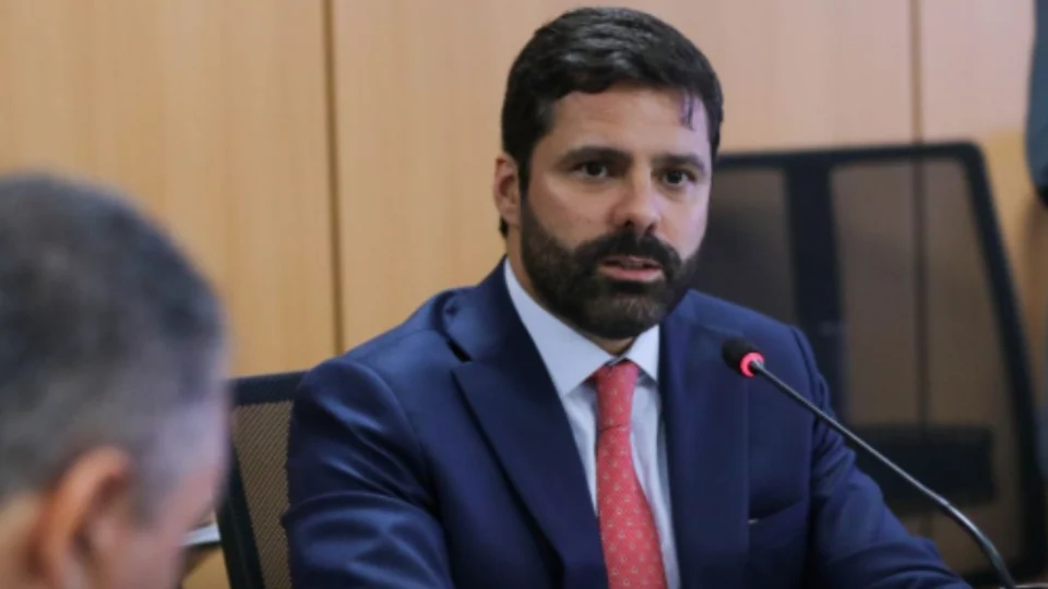 Lula escolhe Manoel Carlos de Almeida Neto para comandar interinamente o Ministério da Justiça