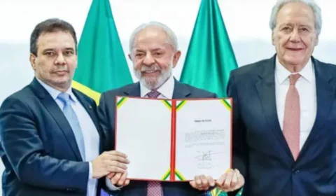 Lula diz que combate ao crime deve atingir “andar de cima” e não criminalizar pobres