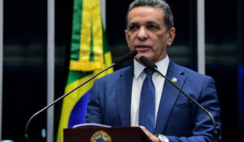 Mecias mantém indefinição entre TCE e reeleição ao Senado