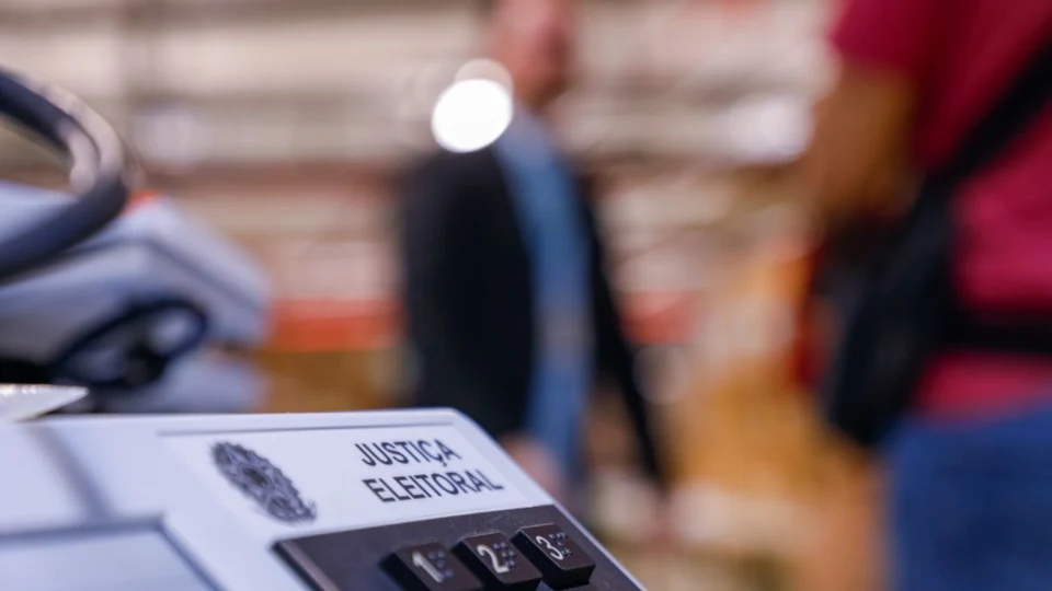 Eleições 2026: TRE-AM explica como funcionam a inspeção dos códigos-fonte e o teste público da urna