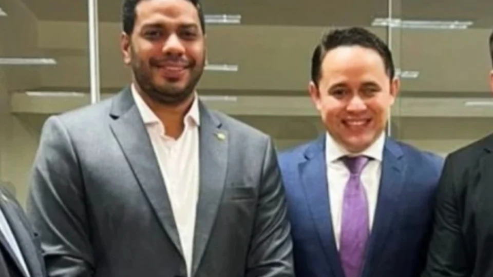 Suplente de Jhonatan de Jesus validou frequência de esposa do ministro apontada como funcionária fantasma