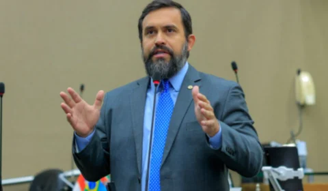 George Lins desmente rumores sobre saída do União Brasil e reafirma permanência no partido