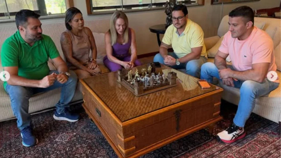 Com xadrez à mesa e recado para 2026, Teresa Surita reacende especulações sobre disputa ao Governo