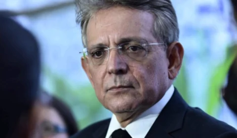 Pauderney Avelino articula saída do União Brasil, mira Podemos e declara apoio a Omar Aziz ao Governo