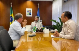 Senador por Rondônia, Marcos Rogério articula recursos para novo hospital em Colorado do Oeste e anuncia pacote de investimentos