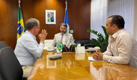 Senador por Rondônia, Marcos Rogério articula recursos para novo hospital em Colorado do Oeste e anuncia pacote de investimentos