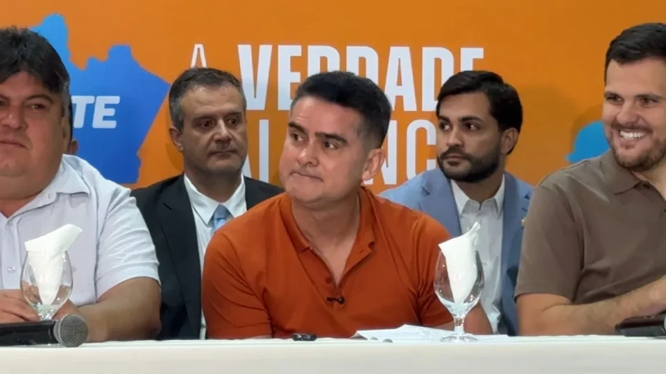 David Almeida critica Operação Erga Omnis, compara ação a “nota de R$ 300” e defende assessora presa